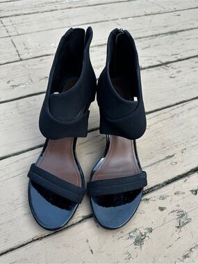 Donald j Pliner Black Open-Toe Heeled Sandals - Women